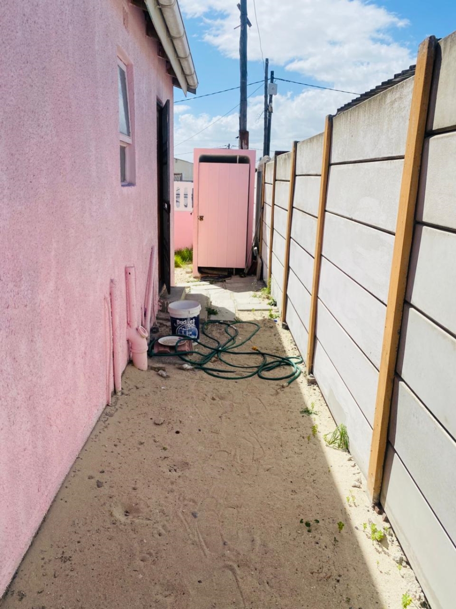 2 Bedroom Property for Sale in Harare Western Cape